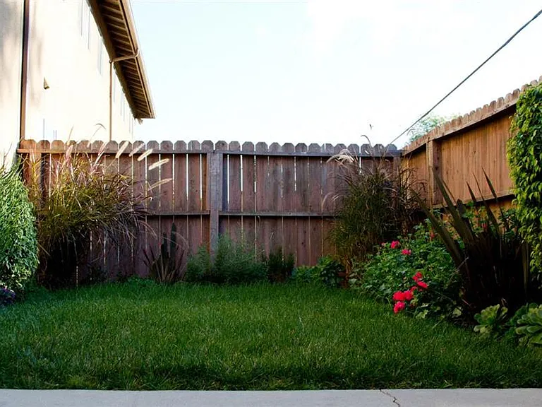 Ventura Terrace — Photo 16