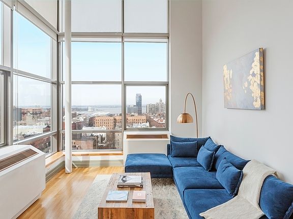 3rd image of 125 Court St Penthouse Ng