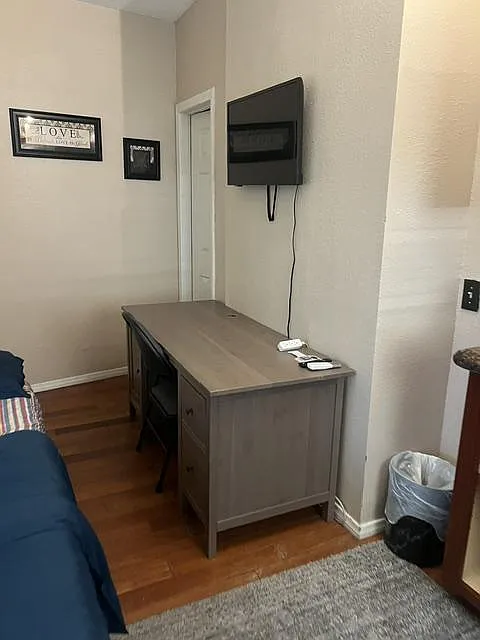 2 bed, 2.0 bath, 500 sqft, $1,958 — Photo 3