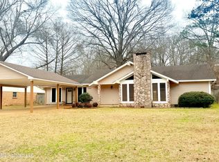 649 Old Hickory Rd, Grenada, MS 38901