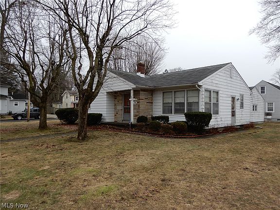 4th image of 160 S Crowell Ave