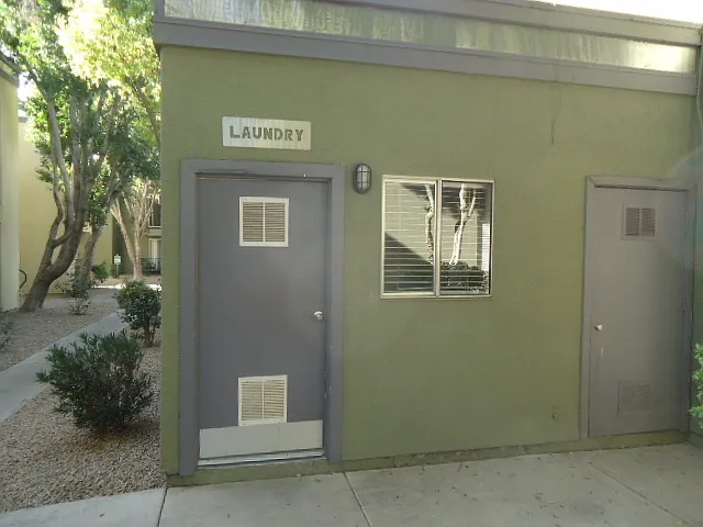 740 W Elm St #251 — Photo 5