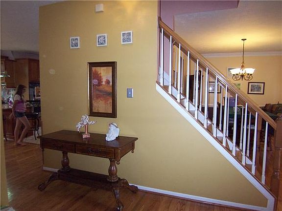 5th image of 116 Peace Ct E