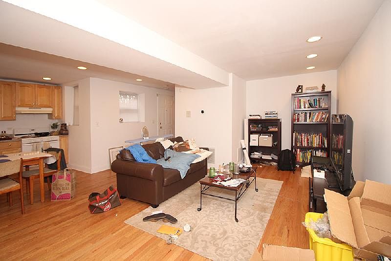 1st image of 3414 N Bosworth Ave APT Gdn