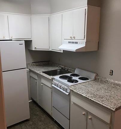 3rd image of 650 Pershing St APT A