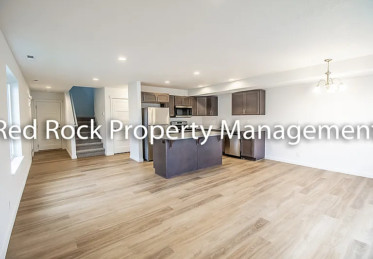 1412 N Michigan Ln #1 — Photo 6