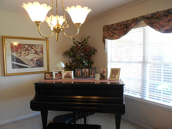 3rd image of 2126 W Otter Creek Dr