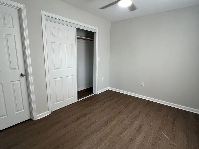 1106 S Mitchell St — Photo 14
