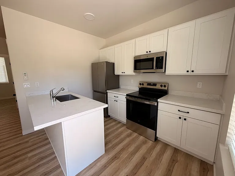 2110 Martin Luther King Jr Way #E — Photo 3
