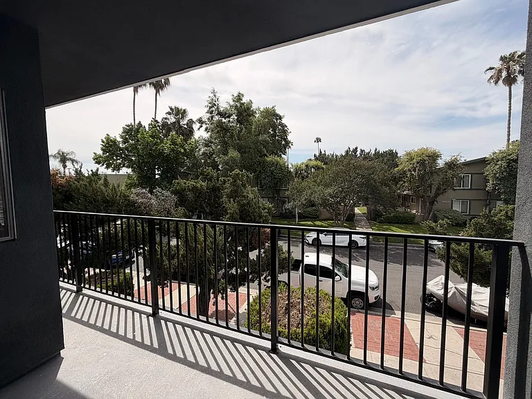 6433 Shirley Ave — Photo 18