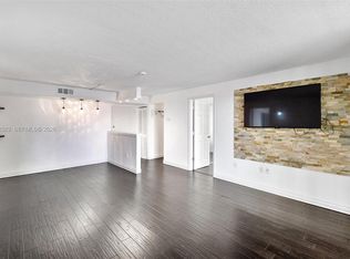1720 NW North River Dr APT 211, Miami, FL 33125