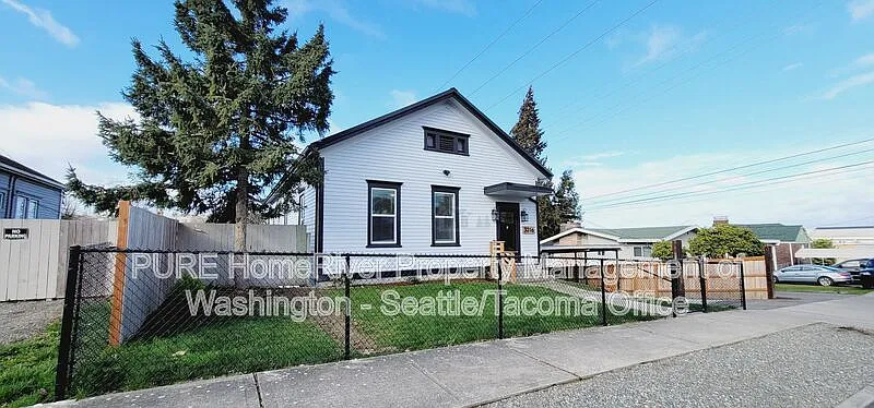 2 bed, 1.0 bath, 850 sqft, $1,700 — Photo 2