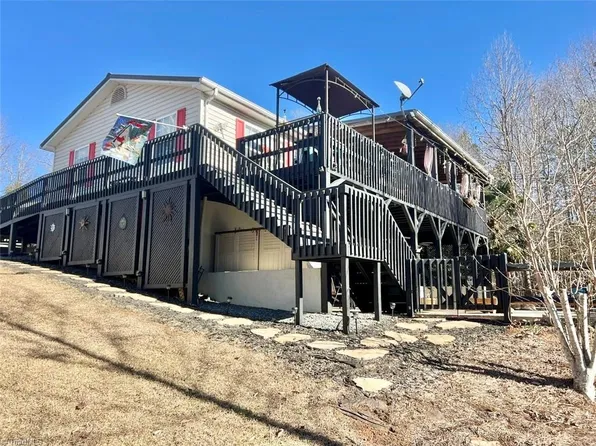 117 Finch Cir, New London, NC 28127