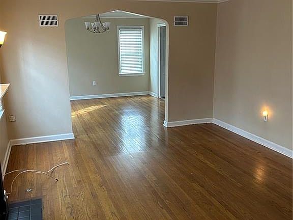 5th image of 6501 Charlotte St