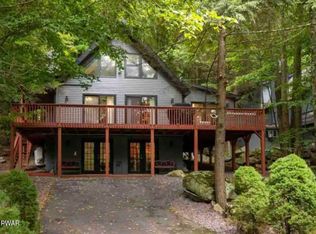 30 Roamingwood Rd, Lake Ariel, PA 18436