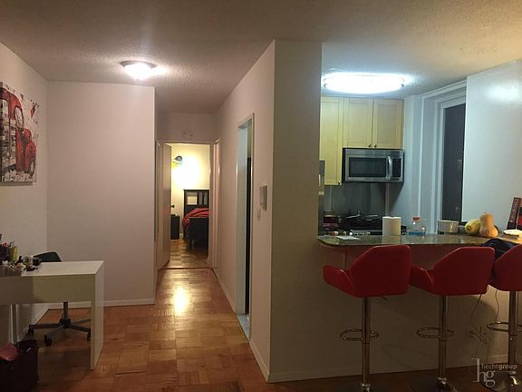 4th image of 115 E 34th St APT 13A
