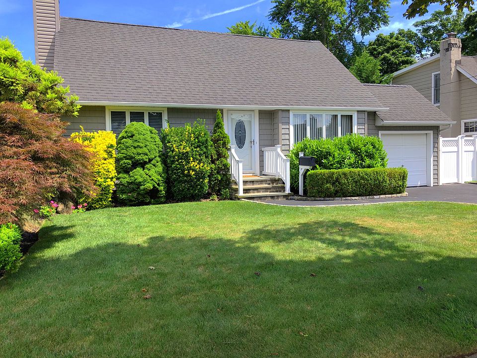 1st image of 60 Arlyn Dr E