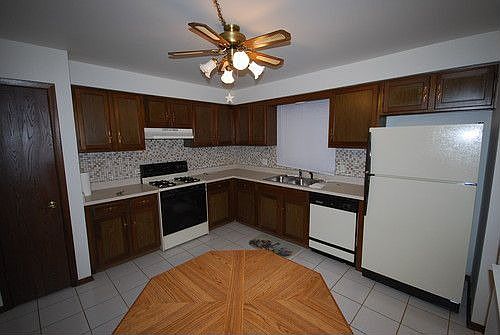 4th image of 12109 S Laramie Ave APT 1B