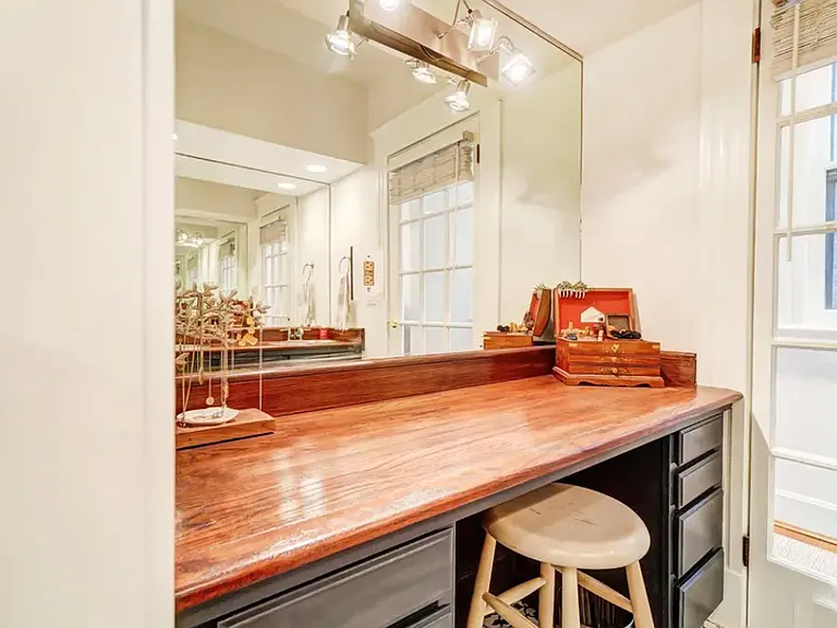 336 Milton St #6 — Photo 11