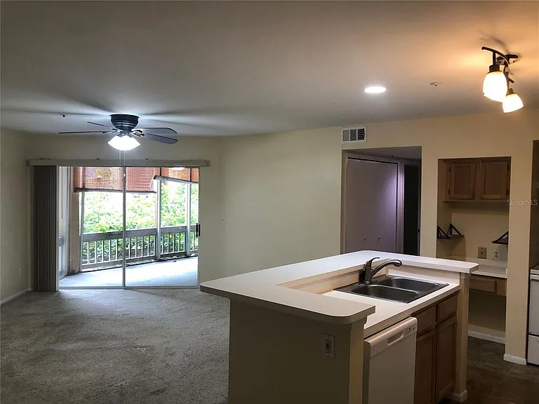 486 N Pin Oak Pl #106 — Photo 4