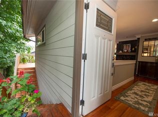 6240 NE 204th Pl, Kenmore, WA 98028