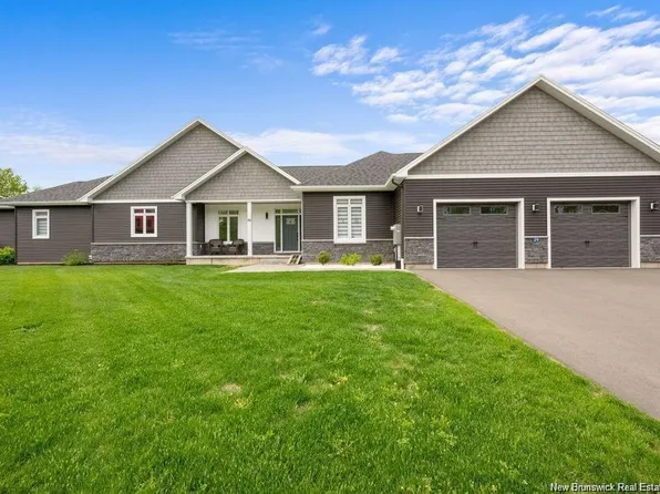 29 Laforge St, Shediac, NB E4P 0J9
