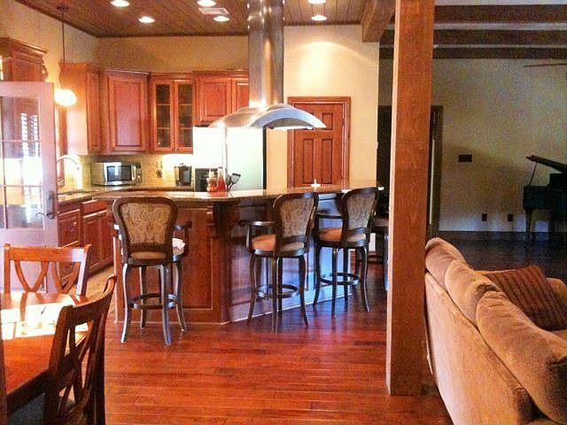 2nd image of 51 Shadow Wood Dr