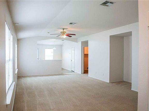 5th image of 117 Edison Dr