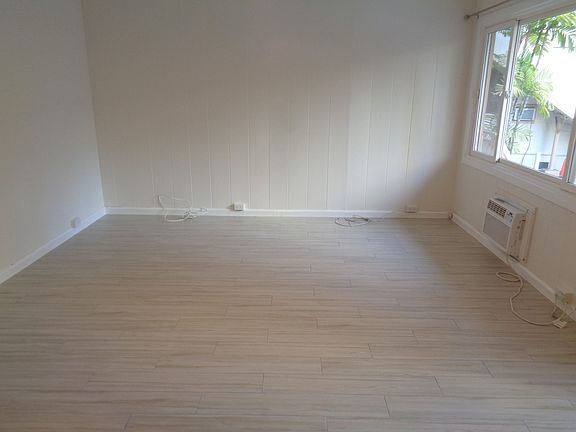 3rd image of 1839 Kaioo Dr APT 9