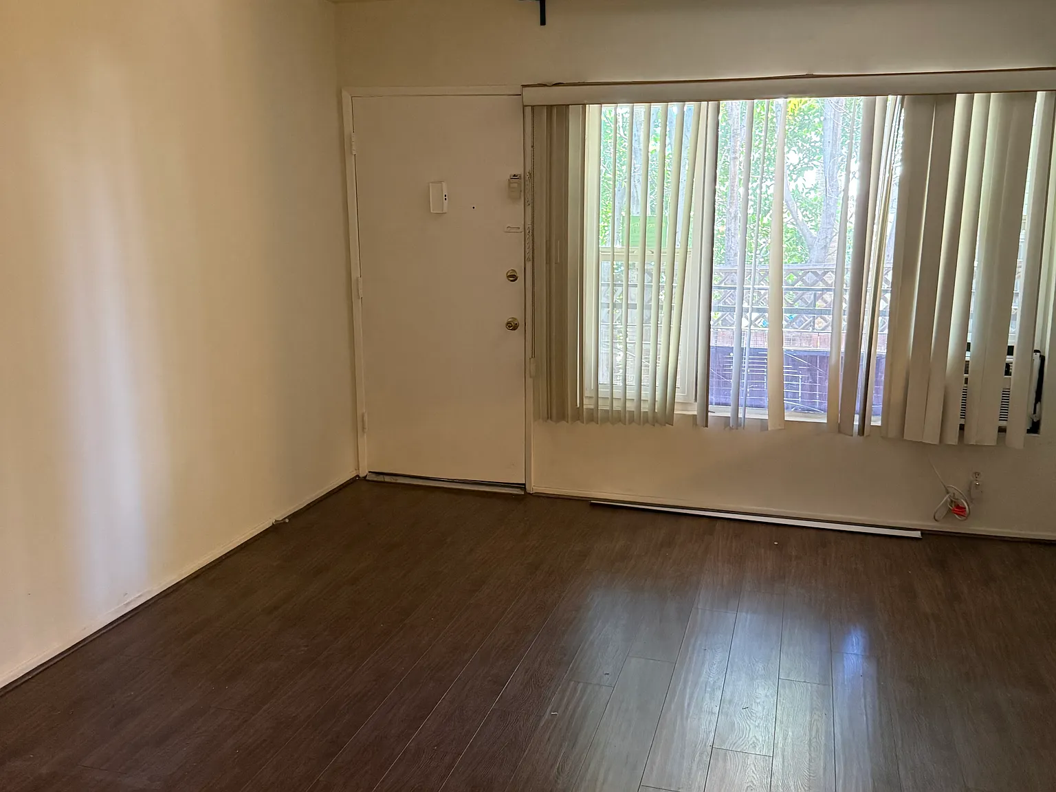 1 bed, 700 sqft, $1,650 — Photo 2