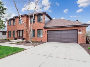 15043 Landings Ln, Oak Forest, IL 60452