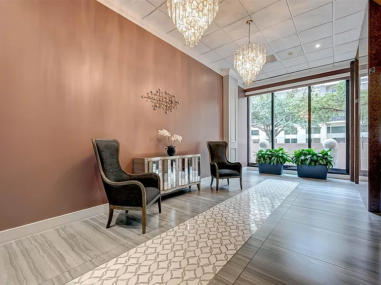 5150 Hidalgo St #402 — Photo 9