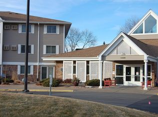 4400 36th Ave N APT 152, Robbinsdale, MN 55422