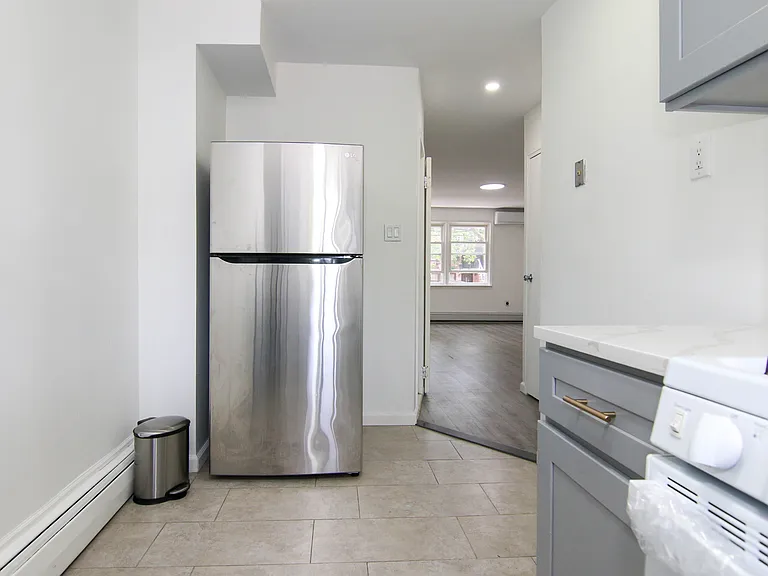 1230 E 68th St #1 — Photo 2