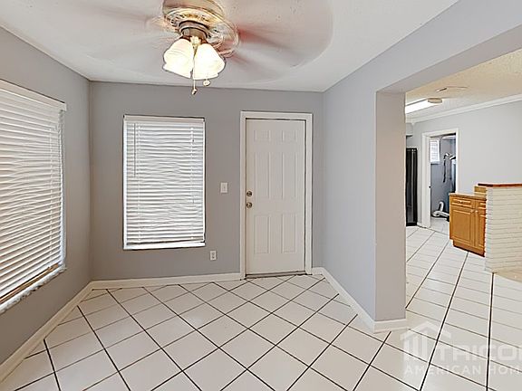 4th image of 3220 SW 18th St