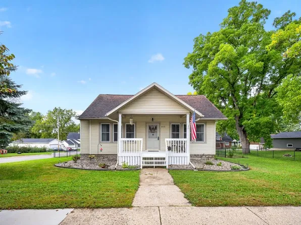 623 Winona St SE, Chatfield, MN 55923