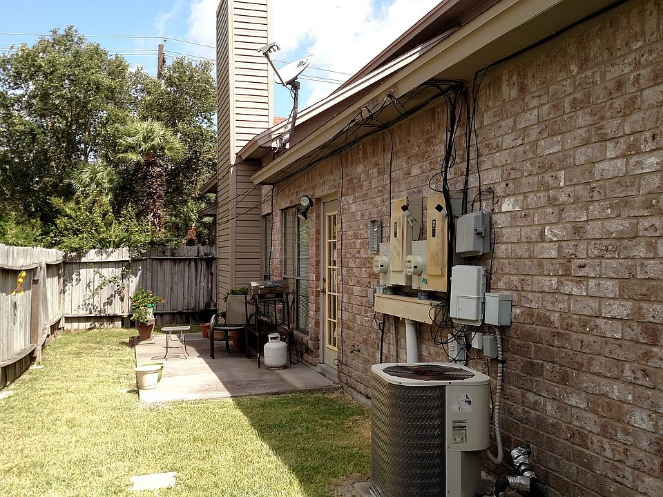 2nd image of 7210 Everhart Rd #6
