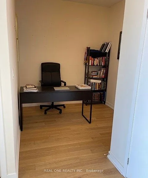 510 Curran Pl #1510 — Photo 8