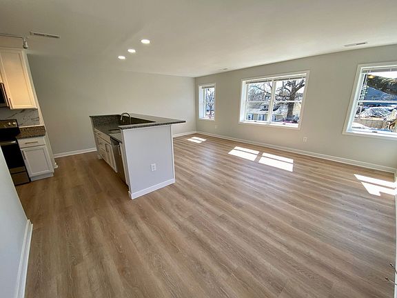 5th image of 100 Annapolis St APT A
