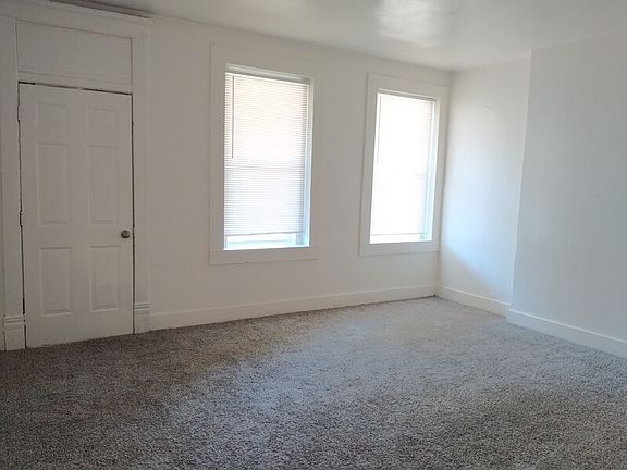 2nd image of 325 W 31st St APT 1