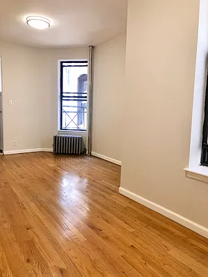 Rented by Warren T Real Estate Corp. | media 11