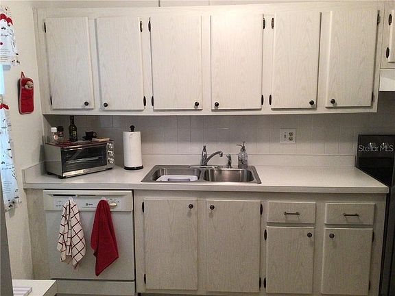 4th image of 2060 Marilyn St APT 122