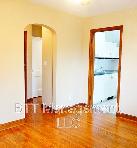 806 Houston Ave #2 — Photo 1
