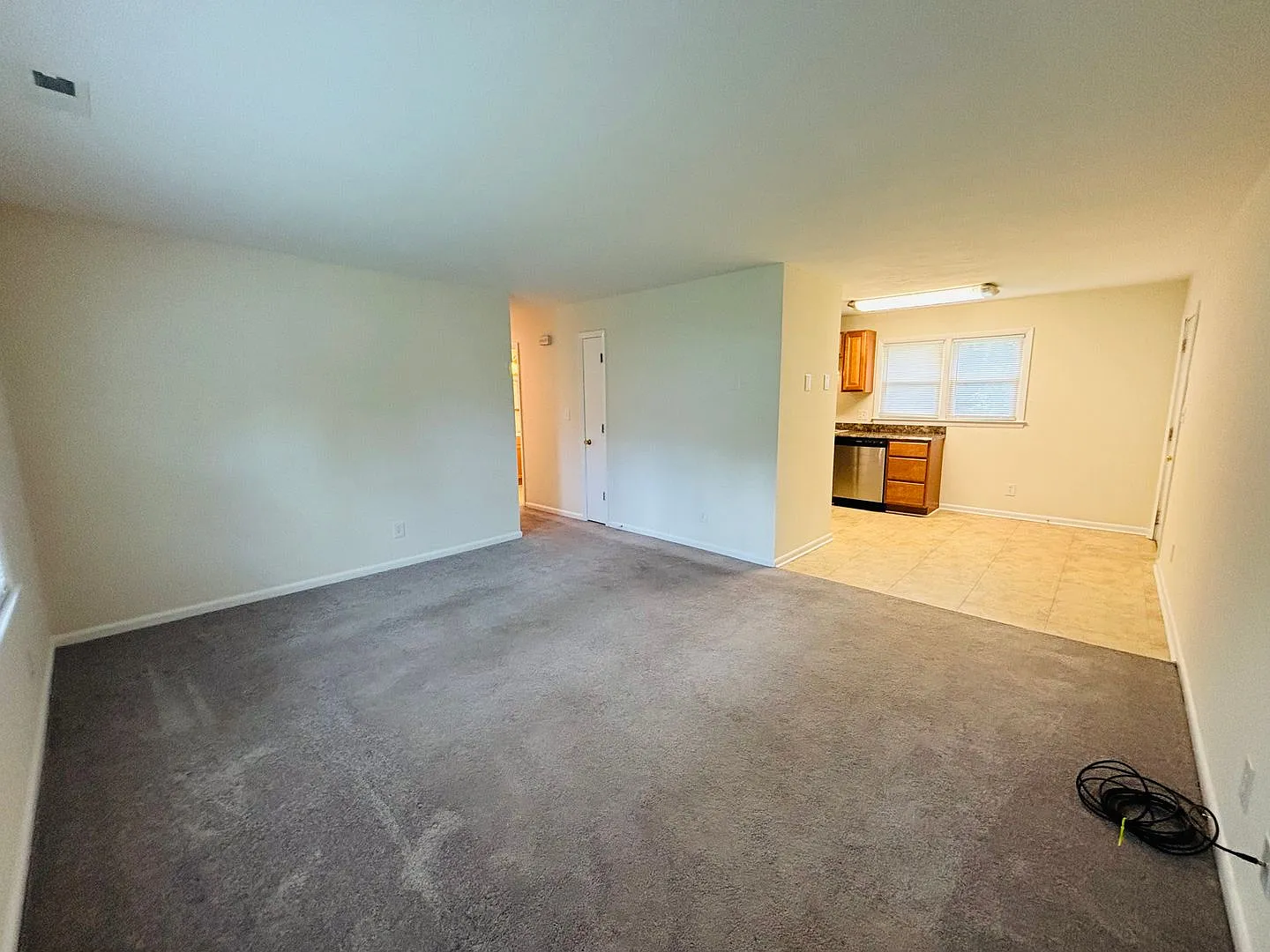 3 Bedroom, 2 Bath Duplex — Photo 2