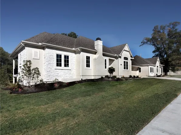 7230 Allman Dr, Shawnee, KS 66217