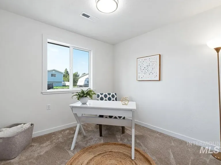 139 Goodall St — Photo 7
