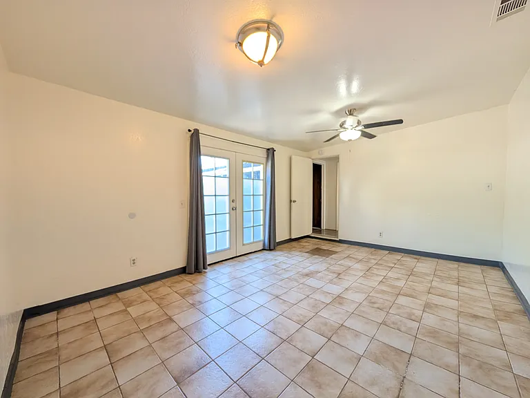 6132 Pembroke Dr — Photo 14