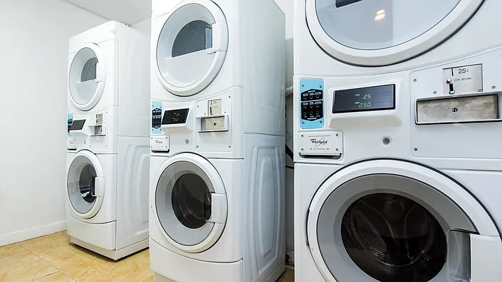 Rented by Nooklyn NYC LLC | media 30