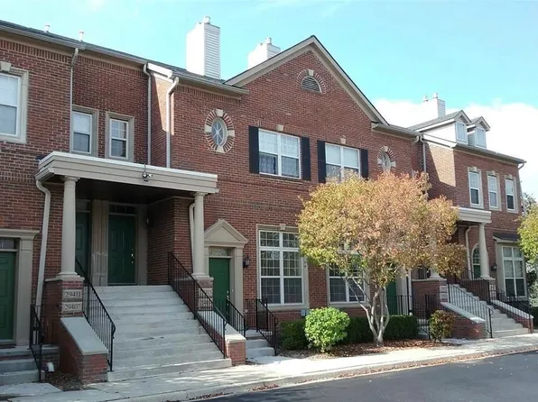 29419 Glen Oaks Blvd E, Farmington, MI 48334