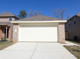 428 Upper Creek Dr, Willis, TX 77378